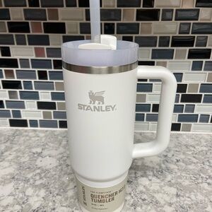 Stanley 30 oz Stainless Steel H2.0 Flowstate Quencher Tumbler (Frost)